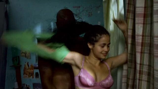 Kika Farias nude, Nanda Costa nude – Sonhos Roubados (2009)