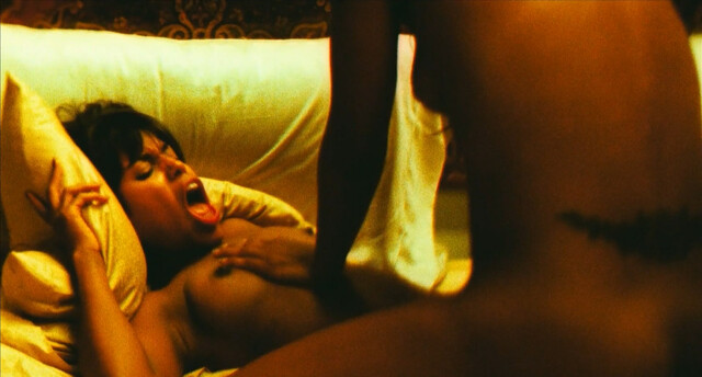 Kerry Washington nude, Monica Bellucci sexy, Bai Ling nude, Paula Jai Parker nude, Savannah Haske nude, Aura Grimolyte nude, Muriel Hurtado Herrera nude – She Hate Me (2004)
