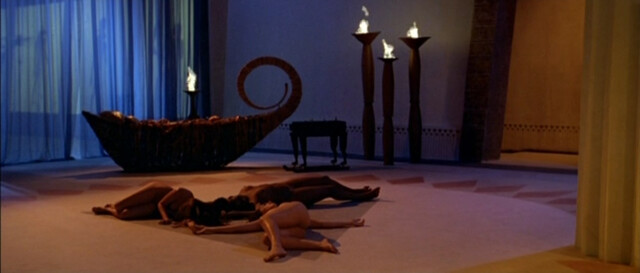 Alessandra Negrini nude, Karine Carvalho sexy – Cleopatra (2007)