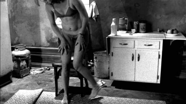 Josie Antello nude, Bel Garcia nude – Filme de amor (2003)