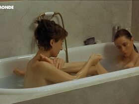 Emmanuelle Beart nude, Pascale Bussieres nude – Replay (La repetition) (2001)