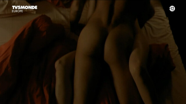 Emmanuelle Beart nude, Pascale Bussieres nude – Replay (La repetition) (2001)