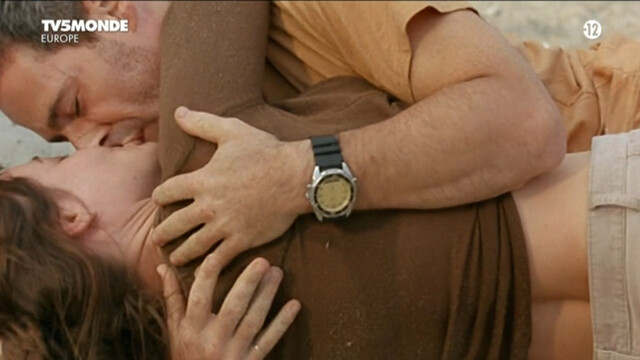 Emmanuelle Beart nude, Pascale Bussieres nude – Replay (La repetition) (2001)