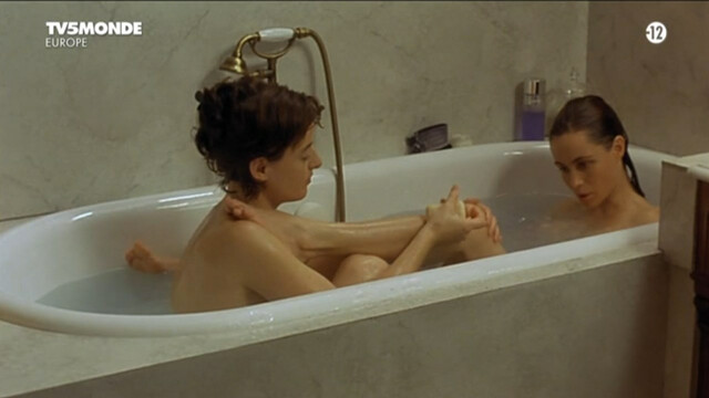 Emmanuelle Beart nude, Pascale Bussieres nude – Replay (La repetition) (2001)