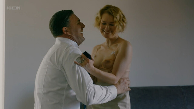 Viktoriya Tolstoganova nude, Polina Kutepova sexy, Yana Gladkikh sexy – Chinovnitsa s01e01-02 (2021)