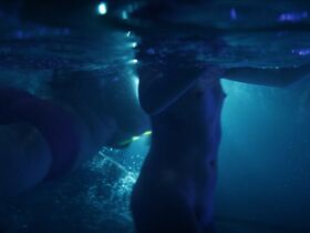 Missi Pyle nude, Amber Tamblyn sexy – Y: The Last Man s01e10 (2021)