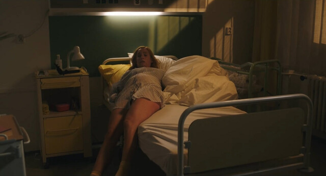Hana Vagnerova nude, Petra Heebickova sexy, Gabriela Marcinková sexy – Matky (2021)
