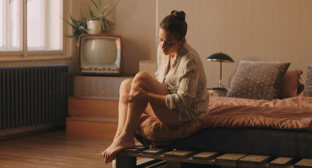 Hana Vagnerova nude, Petra Heebickova sexy, Gabriela Marcinková sexy – Matky (2021)