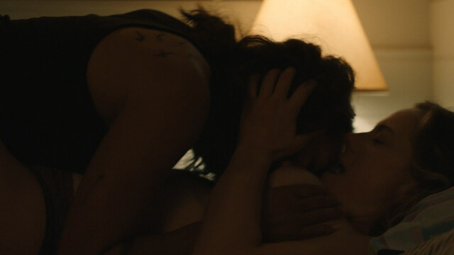 Tonya Glanz nude, Monica Raymund sexy – Hightown s02e03 (2021)