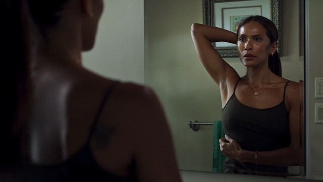 Lesley-Ann Brandt sexy, Rachel True sexy – Horror Noire (2021)
