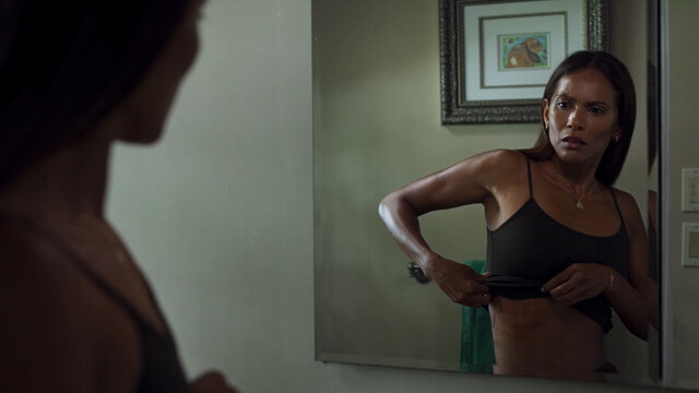 Lesley-Ann Brandt sexy, Rachel True sexy – Horror Noire (2021)