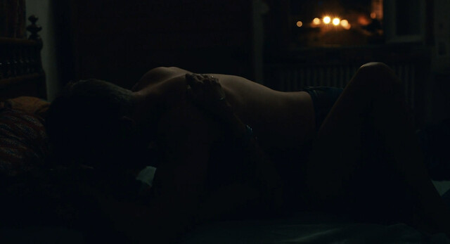 Abigail Breslin nude, Camille Cottin sexy – Stillwater (2021)