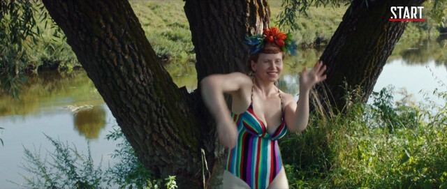 Polina Vitorgan nude, Olga Dobrina sexy – Ef (2017)