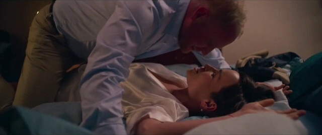 Anna Dereszowska sexy, Weronika Ksiazkiewicz sexy, Rita Weinar nude – Mayday (2020)