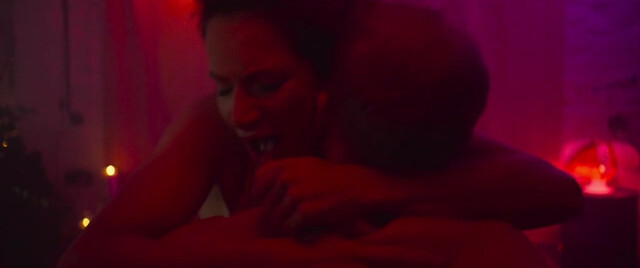 Anna Dereszowska sexy, Weronika Ksiazkiewicz sexy, Rita Weinar nude – Mayday (2020)