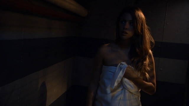 Blanca Suarez sexy, Giselle Calderon sexy, Irene Montala sexy – El barco s02e01-14 (2012)