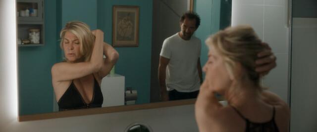 Alice de Lencquesaing nude, Michele Laroque sexy – Chacun chez soi (2020)
