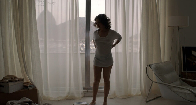 Roberta Rodrigues nude, Emily Mortimer sexy, Bruna Linzmeyer sexy – Rio, I Love You (Rio, Eu Te Amo) (2014)