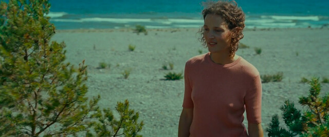 Vicky Krieps sexy – Bergman Island (2021)