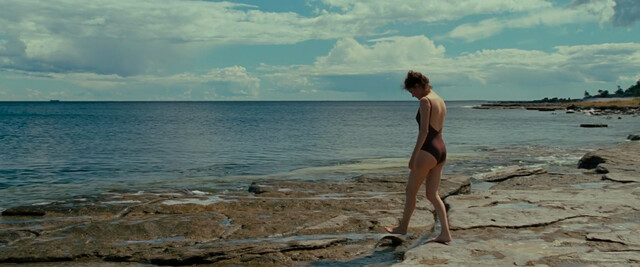 Vicky Krieps sexy – Bergman Island (2021)