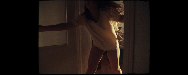 Varvara Shmykova nude, Chulpan Khamatova sexy, Yuliya Peresild nude – Petrovy v grippe (2021)