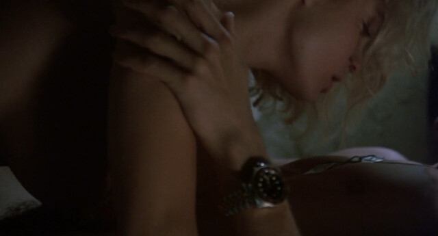 Erika Eleniak nude, Marilu Henner sexy – Chasers (1994)
