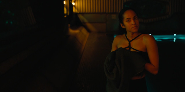 Lou Llobell sexy, Laura Birn sexy – Foundation s01e02 (2021)