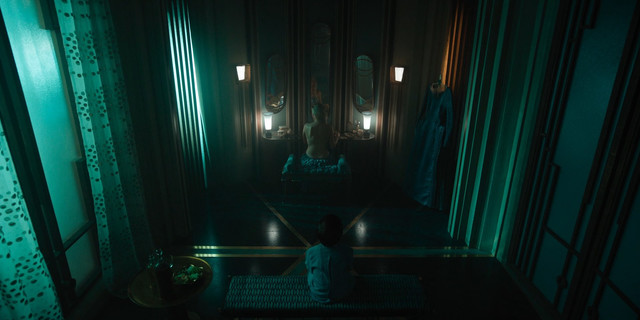 Lou Llobell sexy, Laura Birn sexy – Foundation s01e02 (2021)