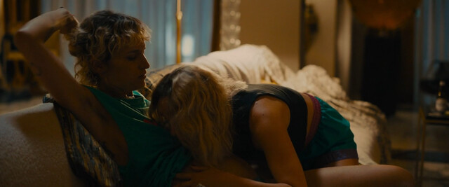 Agathe Rousselle nude, Garance Marillier nude – Titane (2021)