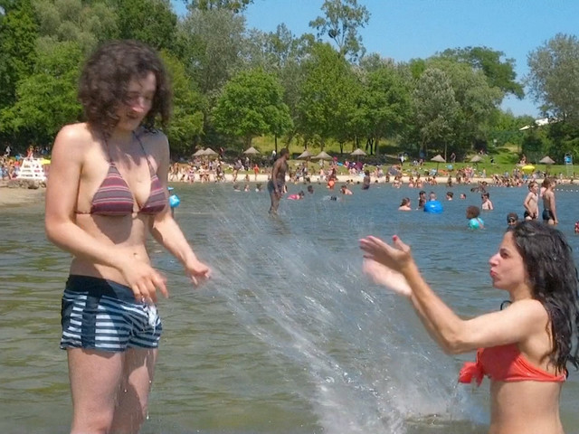 Lucie Grunstein nude, Milena Csergo sexy – Contes de juillet (2017)