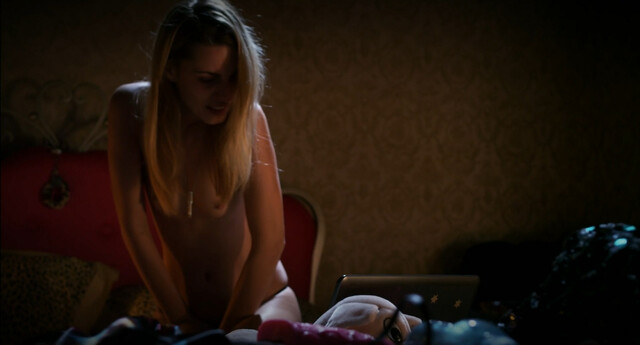 Sveva Alviti nude, Alessia Piovan nude, Antonia Liskova sexy, Maria Grazia Cucinotta nude – Cam Girl (2014)
