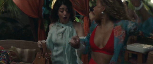 Carol Castro sexy, Roberta Rodrigues sexy – Dois Mais Dois (2021)