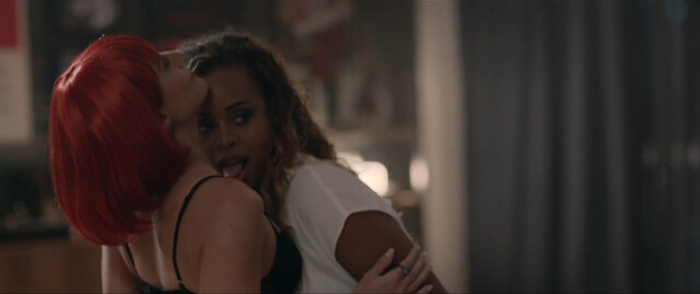 Carol Castro sexy, Roberta Rodrigues sexy – Dois Mais Dois (2021)