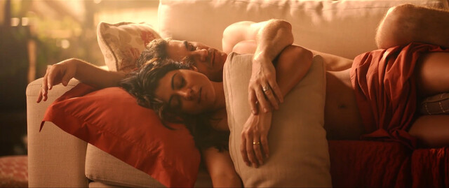 Carol Castro sexy, Roberta Rodrigues sexy – Dois Mais Dois (2021)