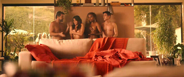 Carol Castro sexy, Roberta Rodrigues sexy – Dois Mais Dois (2021)