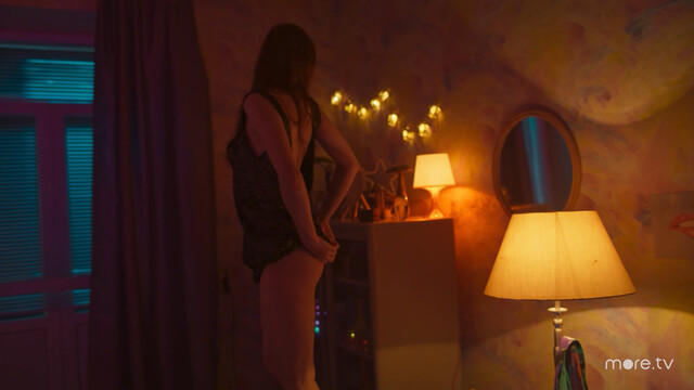 Anastasiya Krylova sexy, Mila Ershova sexy, Alyona Shvidenkova sexy, Anastasiya Krasovskaya nude – Trudnyye podrostki s03e03 (2021)