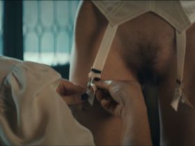 Janina Rudenska nude, Martina Limonta nude, Lidiya Liberman nude – Il cattivo poeta (2020)