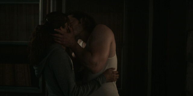 Julia Mayorga sexy, Nicole Chanel Williams sexy – American Rust s01e03-04 (2021)