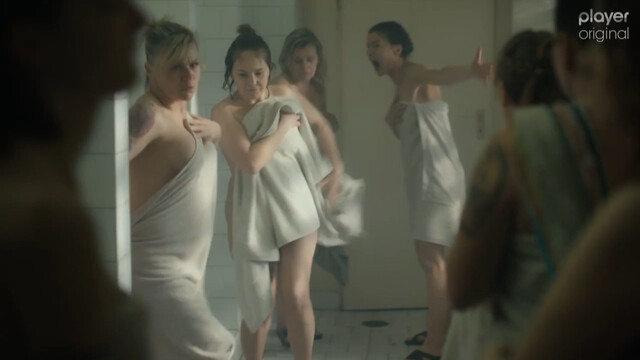 Agata Kulesza sexy, Aleksandra Adamska sexy – Skazana s01e04 (2021)