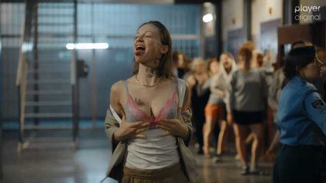 Agata Kulesza nude, Aleksandra Adamska sexy – Skazana s01e01-02 (2021)