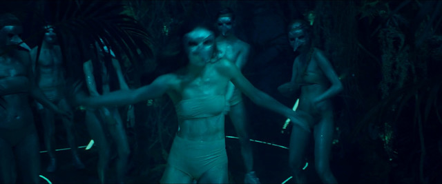Kristine Froseth sexy, Diana Silvers sexy, Alice Dardenne nude – Birds of Paradise (2021)