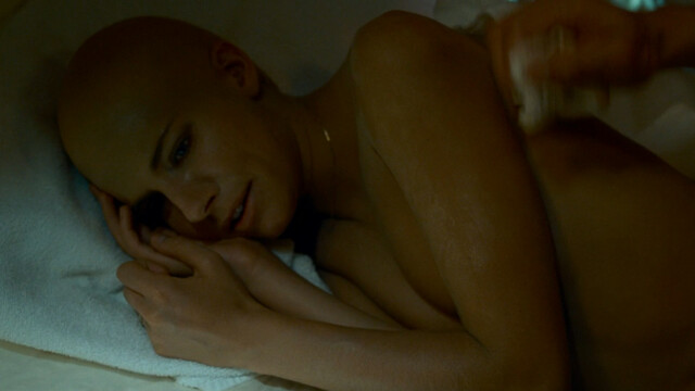 Sienna Miller sexy – Camille (2008)