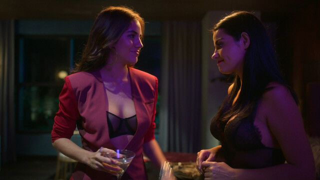 Maite Perroni nude, Ela Velden nude, Alejandra Guzman sexy, Fabiola Campomanes nude, Helena Haro nude – El Juego de las Llaves s02e01-08 (2021)