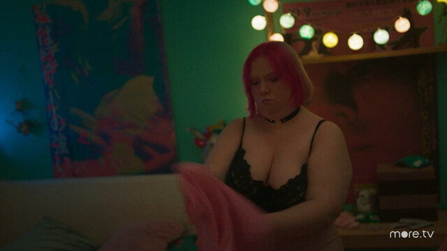 Anastasiya Krylova sexy, Mila Ershova sexy, Ekaterina Molohovskaya sexy, Anastasiya Krasovskaya sexy – Trudnyye podrostki s03e01-02 (2021)
