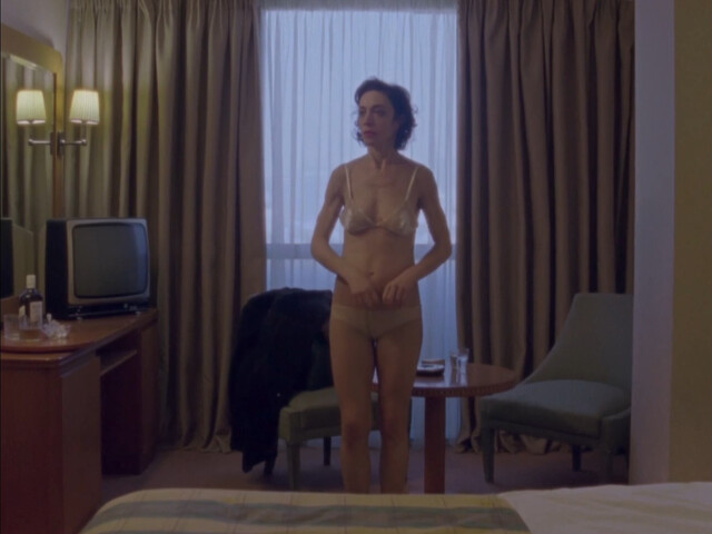 Elena Topalidou nude – Bella (2020)