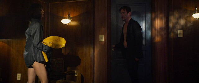Paz Vega nude, Annabelle Belmondo nude, Lee Levi nude – American Night (2021)