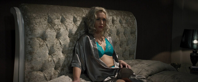 Paz Vega nude, Annabelle Belmondo nude, Lee Levi nude – American Night (2021)