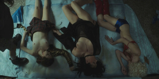 Bianca Oliveti nude, Marian Moretti nude, Maryanne Lettieri nude, Sol Gaschetto nude, Martina Krasinsky nude – Entre Hombres s01e01-04 (2020)