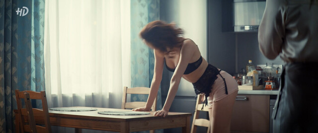 Zoya Berber nude, Marusya Klimova sexy,  Yana Koshkina sexy – Proekt 'Anna Nikolaevna' s02e04 (2021)