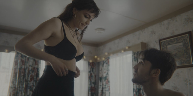 Mimi Keene sexy, Emma Mackey sexy, Robyn Holdaway nude, Lisa Palfrey sexy – Sex Education s03e01e02e04e08 (2021)